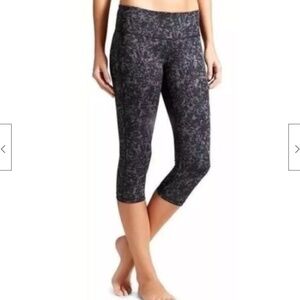 ATHLETA| REVERSIBLE Chatarunga capris SZ XS